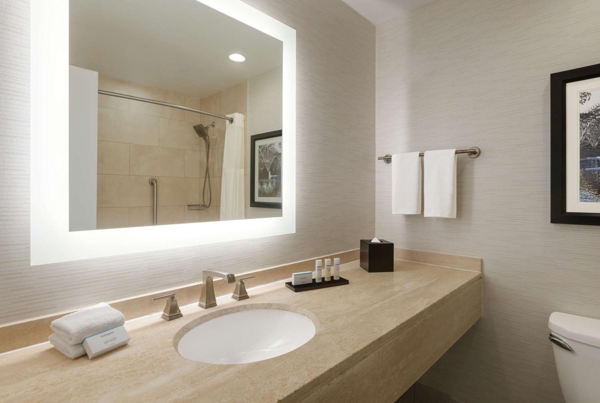 Embassy Suites By Hilton Philadelphia Valley Forge Wayne Exteriér fotografie