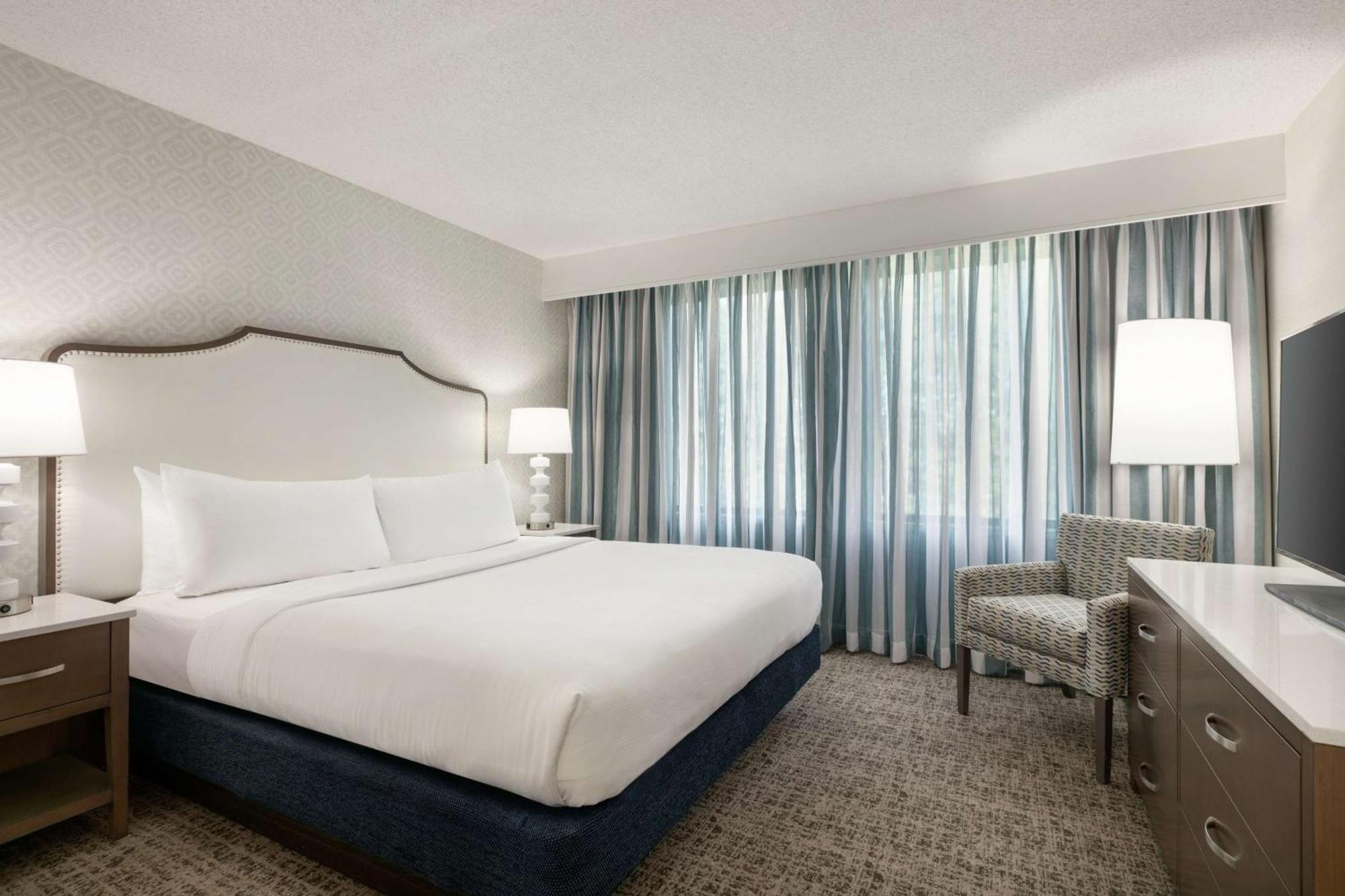 Embassy Suites By Hilton Philadelphia Valley Forge Wayne Exteriér fotografie